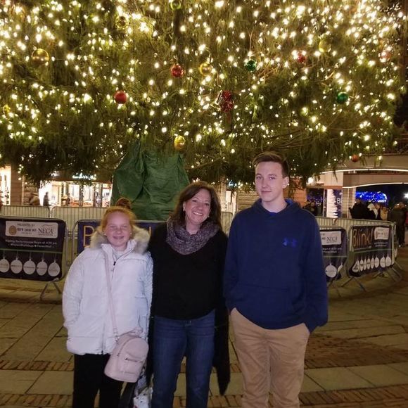 Meet your Posher, Claire - Picture 1 of 1